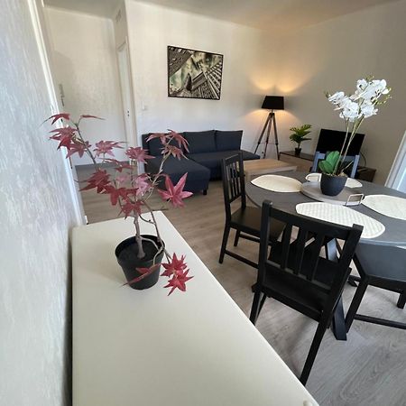 Appartement Renove Tout Equipe, Centre Ville, Proche De La Gare Et Commerce Flers (Orne) Exterior foto