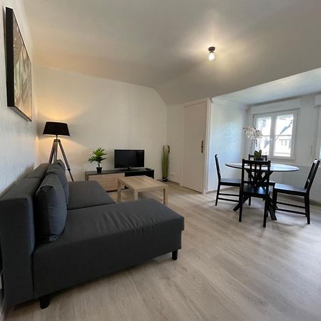 Appartement Renove Tout Equipe, Centre Ville, Proche De La Gare Et Commerce Flers (Orne) Exterior foto