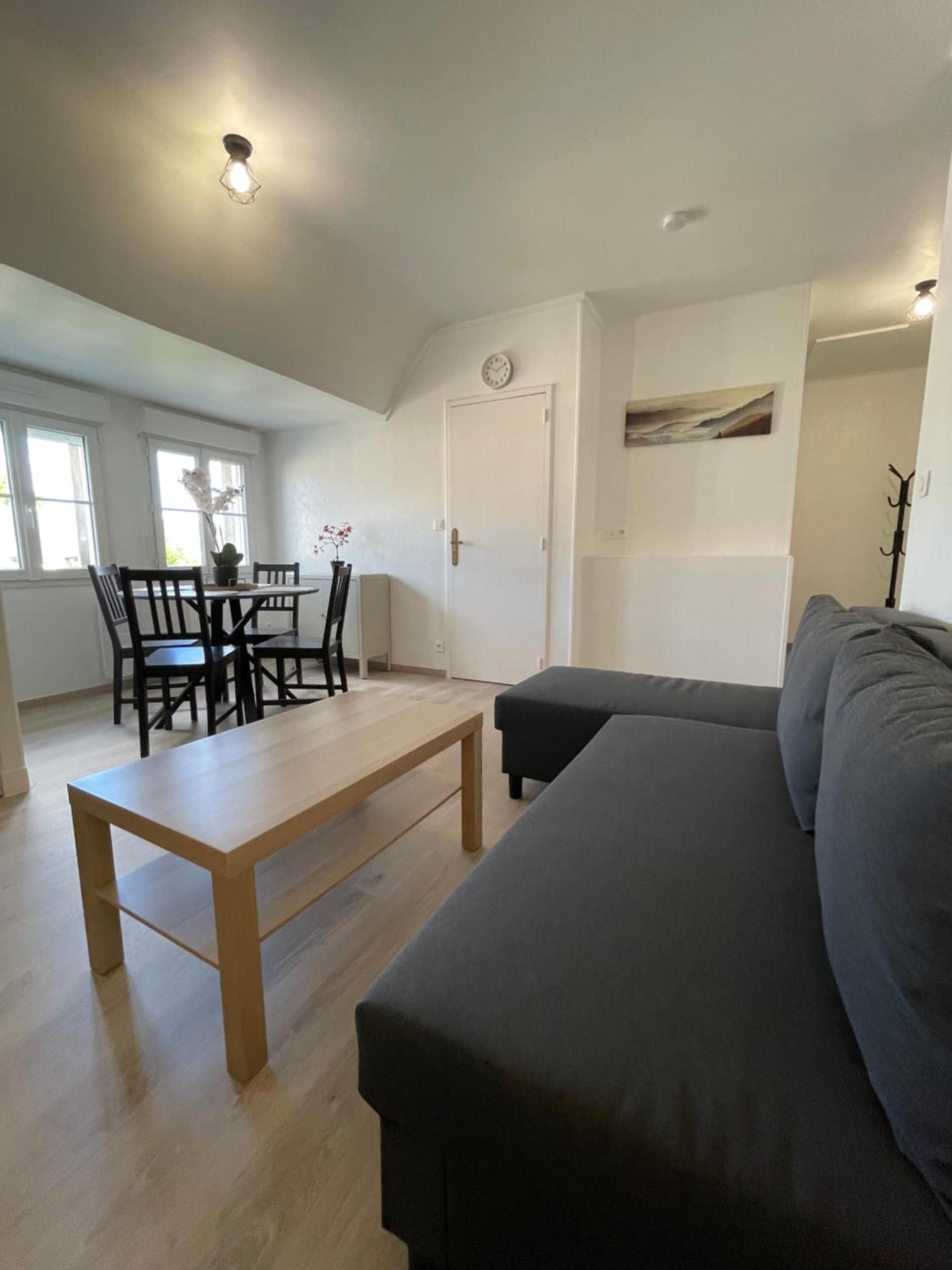 Appartement Renove Tout Equipe, Centre Ville, Proche De La Gare Et Commerce Flers (Orne) Exterior foto