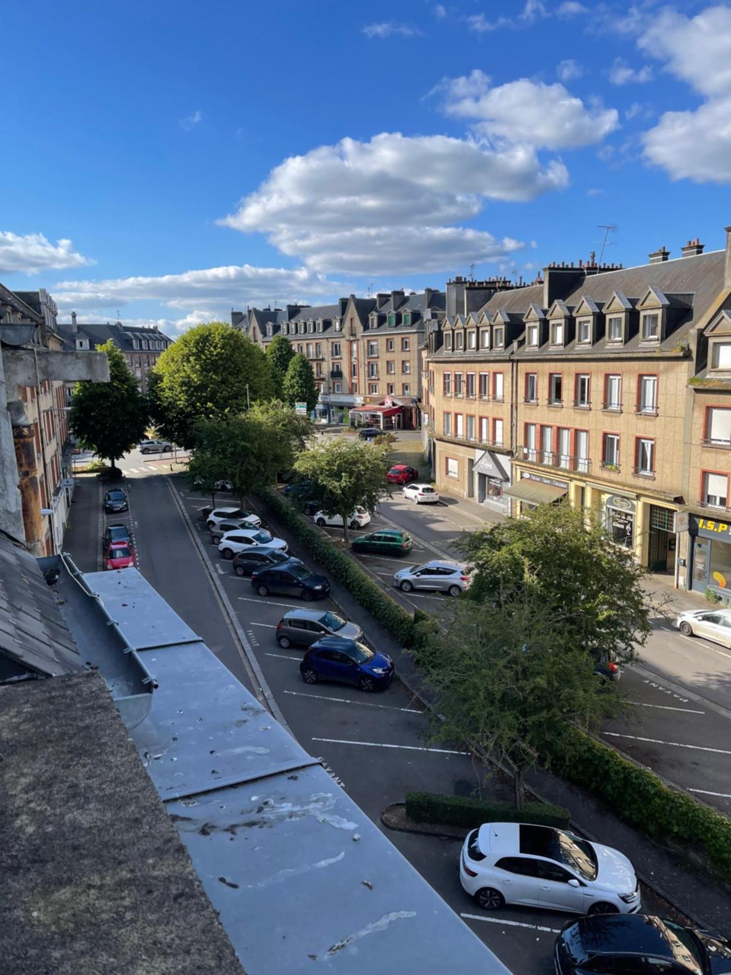 Appartement Renove Tout Equipe, Centre Ville, Proche De La Gare Et Commerce Flers (Orne) Exterior foto